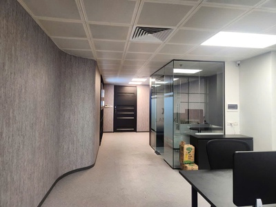 Cho thuê lại văn phòng   nội thất mới tinh   nguyễn văn cừ, long biên 4