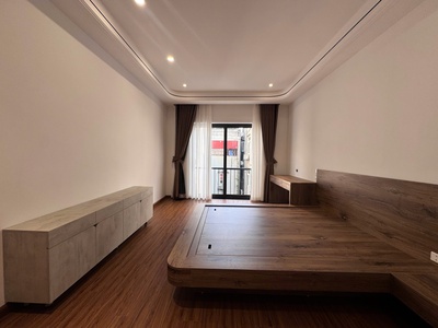 Bất động sản ngọc thụy, long biên: nhà 7 tầng có thang máy 4