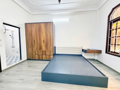 Thụy khuê dt 36m x mt 4m2 -5 tầng dân xây 7,99 tỷ 2 thoáng,ngõ thông hồ tây 4