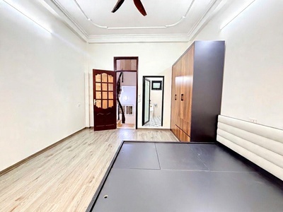 Thụy khuê dt 36m x mt 4m2 -5 tầng dân xây 7,99 tỷ 2 thoáng,ngõ thông hồ tây 2