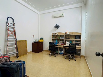 Bán nhà 4 tầng mặt phố Lý Công Uẩn, ph Lê Thanh Nghị, TP HD, 63.7m2, mt 4m, 4 ngủ, 3 vs 7