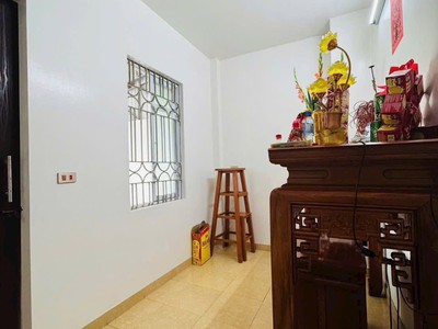 Bán nhà 4 tầng mặt phố Lý Công Uẩn, ph Lê Thanh Nghị, TP HD, 63.7m2, mt 4m, 4 ngủ, 3 vs 8