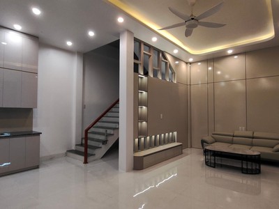 Bán căn nhà góc 3 tầng phố Hàn Giang, ph Quang Trung, TP HD, 46.8m2, 3 ngủ, 3 vs, KD nhỏ 2