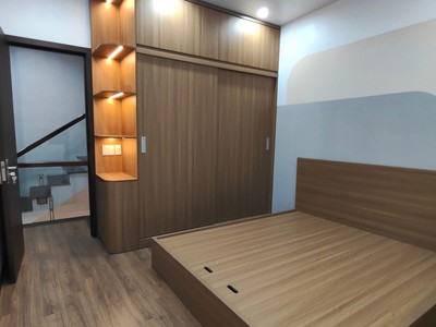 Bán căn nhà góc 3 tầng phố Hàn Giang, ph Quang Trung, TP HD, 46.8m2, 3 ngủ, 3 vs, KD nhỏ 4