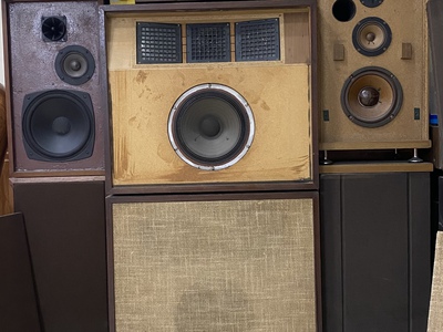 Bán sale loa nghe nhạc cho Ae 10