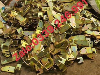 Tai Khóa Cửa Thùng Xe Tải ,Bát Cong, bát thẳng thùng xe tải 2