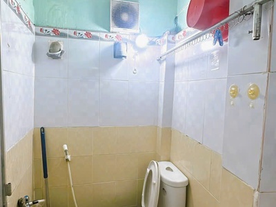 Bán nhà hẻm Tôn THất Thuyêt, q.4 giá 1 tỷ 490 sổ hồng riêng 5