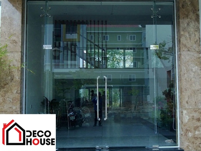 Các mẫu vách kính cường lực phổ biến tại Từ Liêm và những ưu điểm nổi bật 0