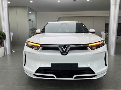 VF 9: 1ty499 - 1ty699   Giảm trực tiếp 4 7