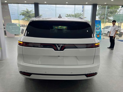 VF 9: 1ty499 - 1ty699   Giảm trực tiếp 4 6