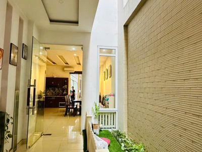 Nhà mặt tiền đại lộ Tôn Đức Thắng gần KDC An Trang - 233m2 - ngang 5,4m - 5 tầng - giá 25 tỷ 4