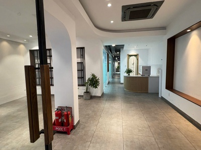 Cho thuê mặt bằng 8M mặt tiền Nguyễn Thị Minh Khai giá chỉ 65 triệu / tháng 7