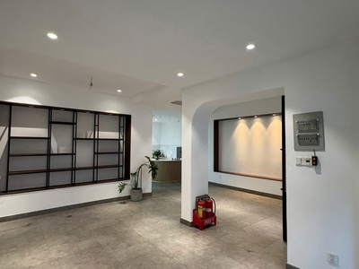 Cho thuê mặt bằng 8M mặt tiền Nguyễn Thị Minh Khai giá chỉ 65 triệu / tháng 6