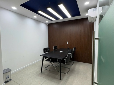 Cho thuê mặt bằng 8M mặt tiền Nguyễn Thị Minh Khai giá chỉ 65 triệu / tháng 2