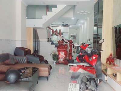 Bán nhà mặt tiền nguyễn thị khắp   1 trệt 2 lầu   dĩ an bình dương   giá 7.2 tỷ 2