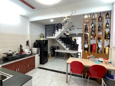 Bán nhà 2 tầng 3pn, sổ hồng, 56m2, đường phan văn hớn, đông hưng thuận, q.12. giá 4.6 tỷ.hxh 2