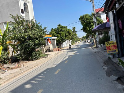 Đất mặt đường chợ hợp đức giá 3x tr/m    kinh doanh sầm uất   thanh khoản cao  zalo 0567 222 555 0