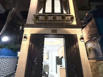 Hàng mới  3 tầng   247a /51 huynh văn bánh . phú nhuận 0