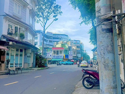 Hẻm 198/32e.nguyễn duy dương.q10 0