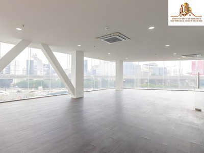  cho thuê tòa nhà văn phòng căn góc   view sông sài gòn 2