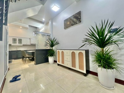 Nhà đường láng 45m 4t nhỉnh 9 tỷ-gần phố-ngõ rộng-thoáng- kinh doanh 1