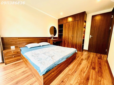 Căn góc tập thể huỳnh thúc kháng 79m 3pn view mặt phố, đẹp ở ngay, hơn 5 tỷ 1