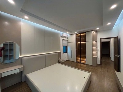 Chỉ 13.x tỷ - ngọc thụy dân dây 52m2, 4 phòng ngủ, ô tô đỗ cửa, full nội thất 4