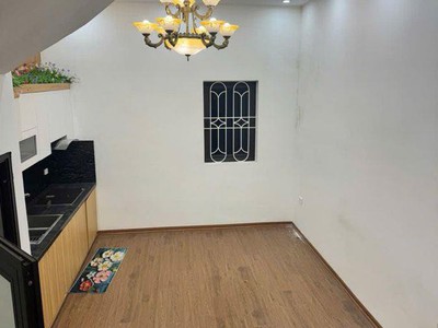 Bé ba bán gấp 61m2, nhỉnh 8 tỷ, 3t dân xây, full nội thất, phố thượng thanh 1