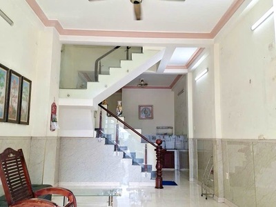 Nhà linh đông, 65m2, 2 tầng btct, hoàn công, ô tô đổ cổng chỉ nhỉnh 5 tỷ 1