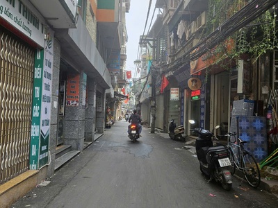 Cần tiền báncăn nhà mới ô tô đỗ gần, 50 met   4 tầng. nhỉnh 8 tỷ   kv lê quang đạo nối dài sđt 0972 1