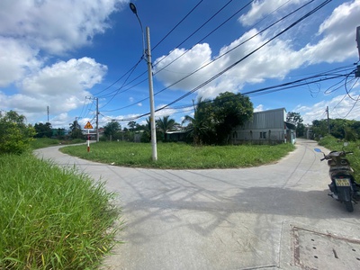 Bán gấp lô góc 2mt năm nho, 173m , giá 3,1 tỷ chủ ngộp 3