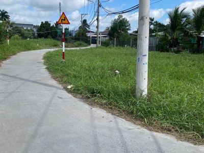 Bán gấp lô góc 2mt năm nho, 173m , giá 3,1 tỷ chủ ngộp 2