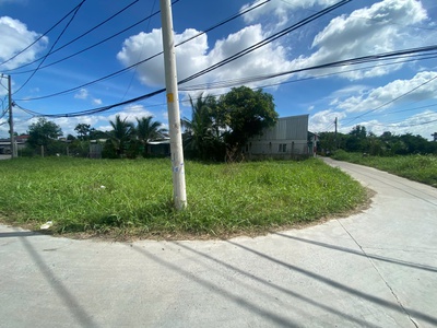 Hàng thơm lô góc 2 mt   chủ ngộp bank   giá tốt so với khu vực 2