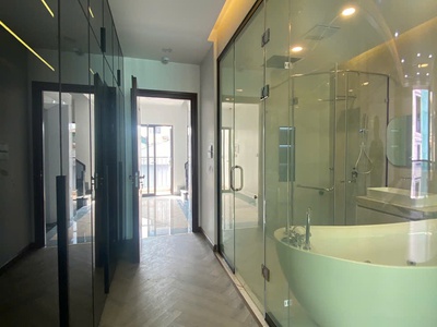 Bán nhà mặt đường 17m tại trung tâm ngọc thụy 3