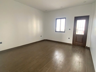 Bán nhà mặt đường 17m tại trung tâm ngọc thụy 2