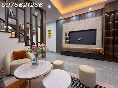 Hiếm   nhà 5 tầng nguyễn văn cừ   ngõ thông ô tô đỗ cổng   mt 4.1m   35m    giá 8,x tỷ 0