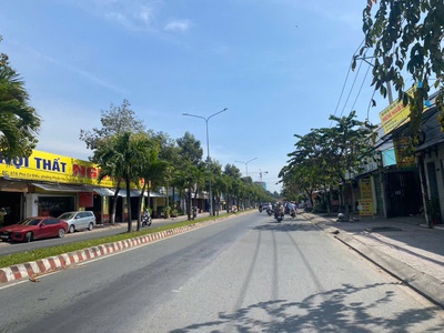 Giảm giá bán gấp nhà 1 trệt   2 lầu   sân thượng mặt tiền đường phó cơ điều, phường phước hậu, vĩnh 4