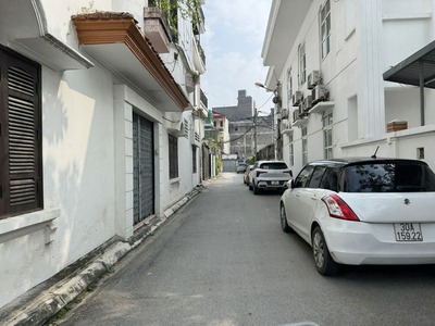 Cần bán 100m2 nhà 2 tầng cách mặt đường Nguyễn Văn Linh 50m. Đường ô tô tránh, phù hợp VP/ kho xưởng 1