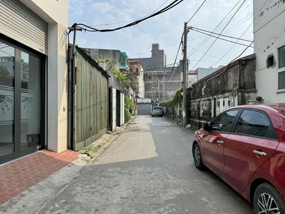 Cần bán 100m2 nhà 2 tầng cách mặt đường Nguyễn Văn Linh 50m. Đường ô tô tránh, phù hợp VP/ kho xưởng 2