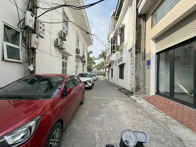 Cần bán 100m2 nhà 2 tầng cách mặt đường Nguyễn Văn Linh 50m. Đường ô tô tránh, phù hợp VP/ kho xưởng 5