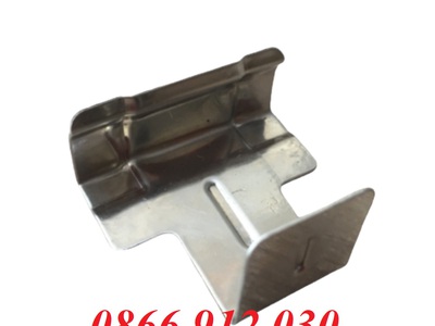 Kẹp thoát nước pin solar, giải pháp bảo vệ khung pin 5