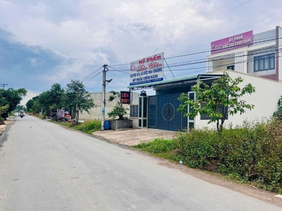  bán nhà mặt tiền đường nhựa   bàu sen, đức hòa, long an  0