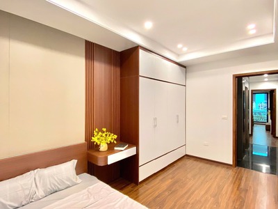 Mặt ngõ phố lạc long quân 52m  giá 19,3 tỷ- 6 tầng thang máy   2 mặt thoáng- ô tô-gần hồ 3