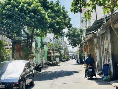 Thoại ngọc hầu   hẻm xe hơi thông   48m   3 lầu   5pn   nhỉnh 6 tỷ 4