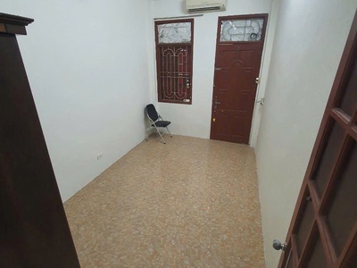 Cho thuê nhà ngõ hoà bình 7, 30m  x 4 tầng, 3 ngủ, 9 triệu 2