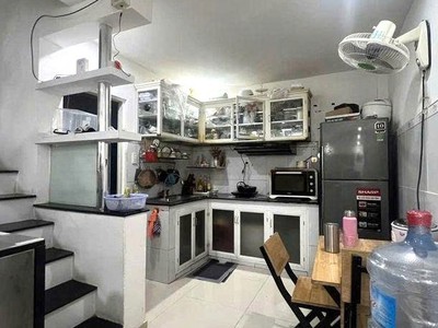 Nhà 2 tầng - dương đức hiền - tây thạnh - tân phú - hxh đậu cửa -  4 tỷ hơn 3