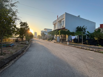 Bán đất TDC Tràng Cát dt 83,93m2 đường 12m đối diện bãi đỗ xe, hướng Đông Nam mát giá chỉ 46,5tr/m2. 1