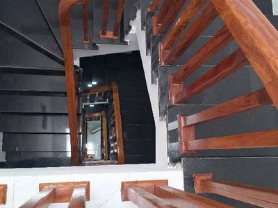 Bán 50m2 nhà mặt phố hoàng quốc việt, kinh doanh, 2 thoáng giá 12 ,5 tỷ. 1