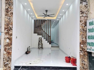 Bán 50m2 nhà mặt phố hoàng quốc việt, kinh doanh, 2 thoáng giá 12 ,5 tỷ. 0
