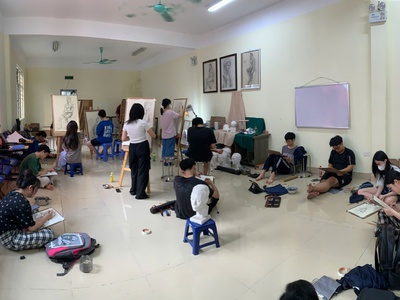 Lớp dạy vẽ luyện thi Kiến trúc 1